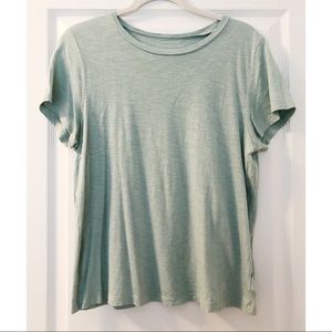 American Eagle tee